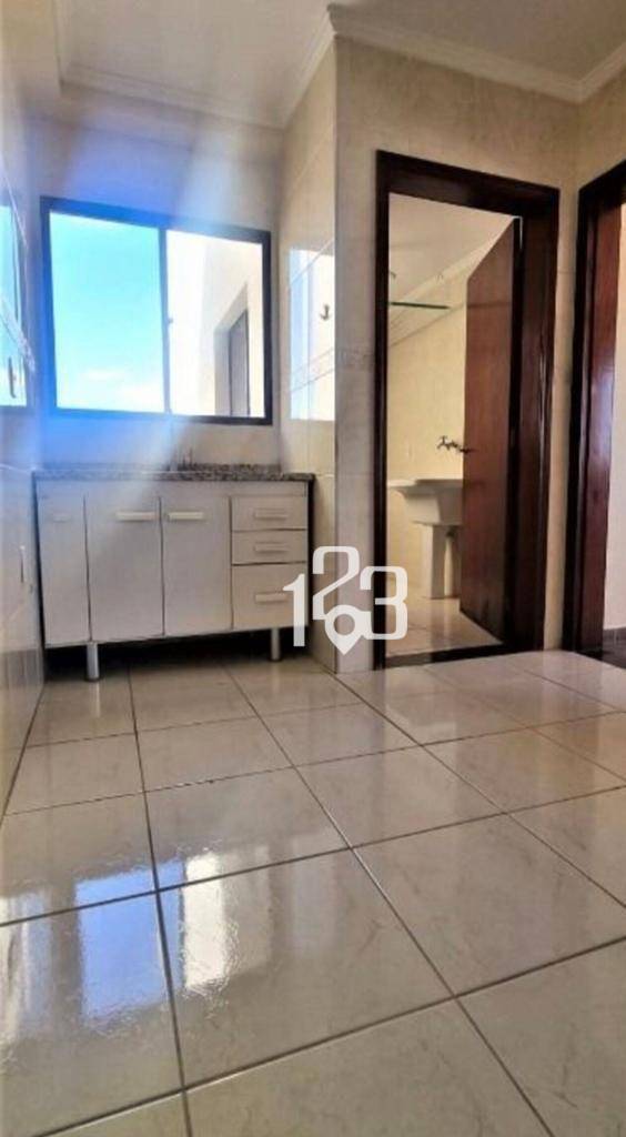 Apartamento à venda com 2 quartos, 72m² - Foto 2