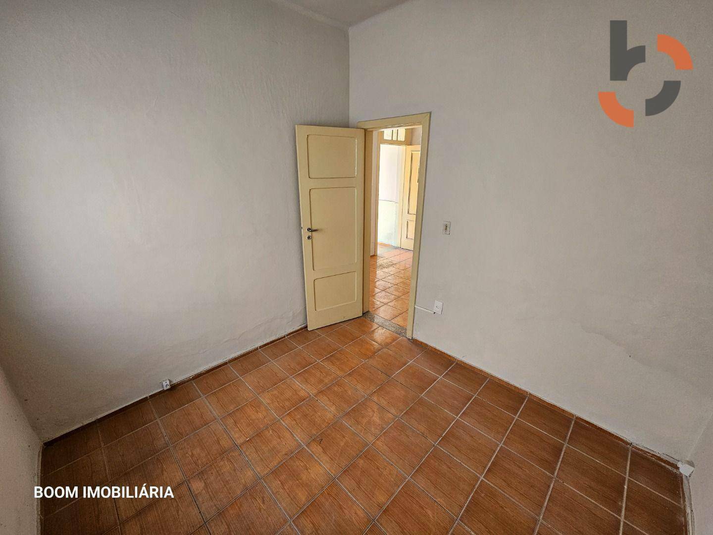 Casa à venda com 2 quartos, 92m² - Foto 9