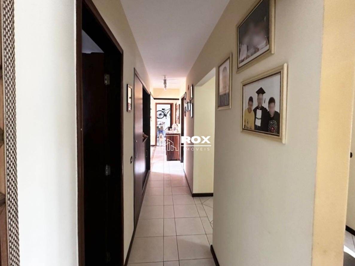 Casa, 4 quartos, 305 m² - Foto 2