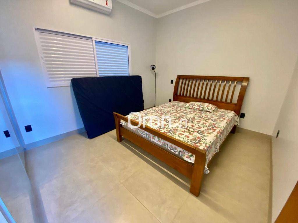 Chácara à venda com 4 quartos, 237m² - Foto 16