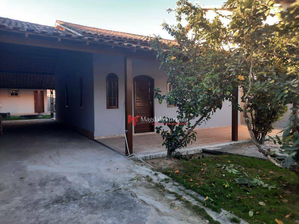 Casa à venda com 3 quartos, 67m² - Foto 1