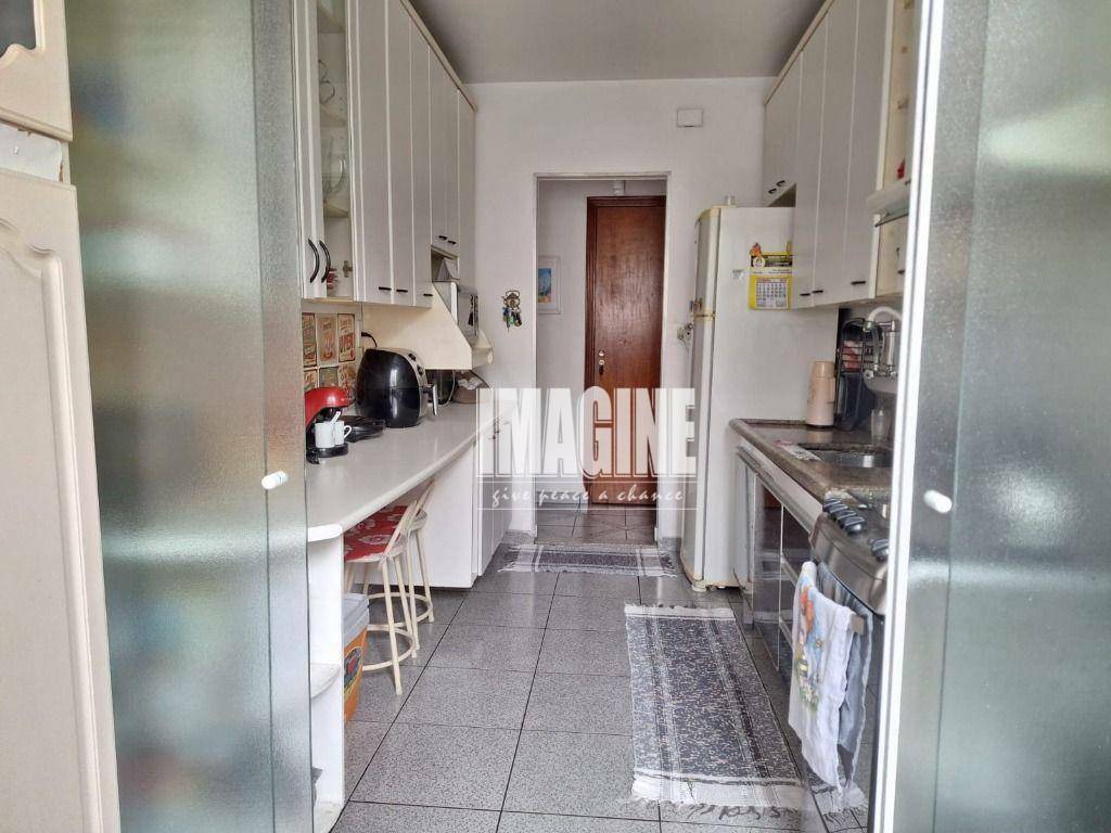 Apartamento à venda com 2 quartos, 60m² - Foto 8