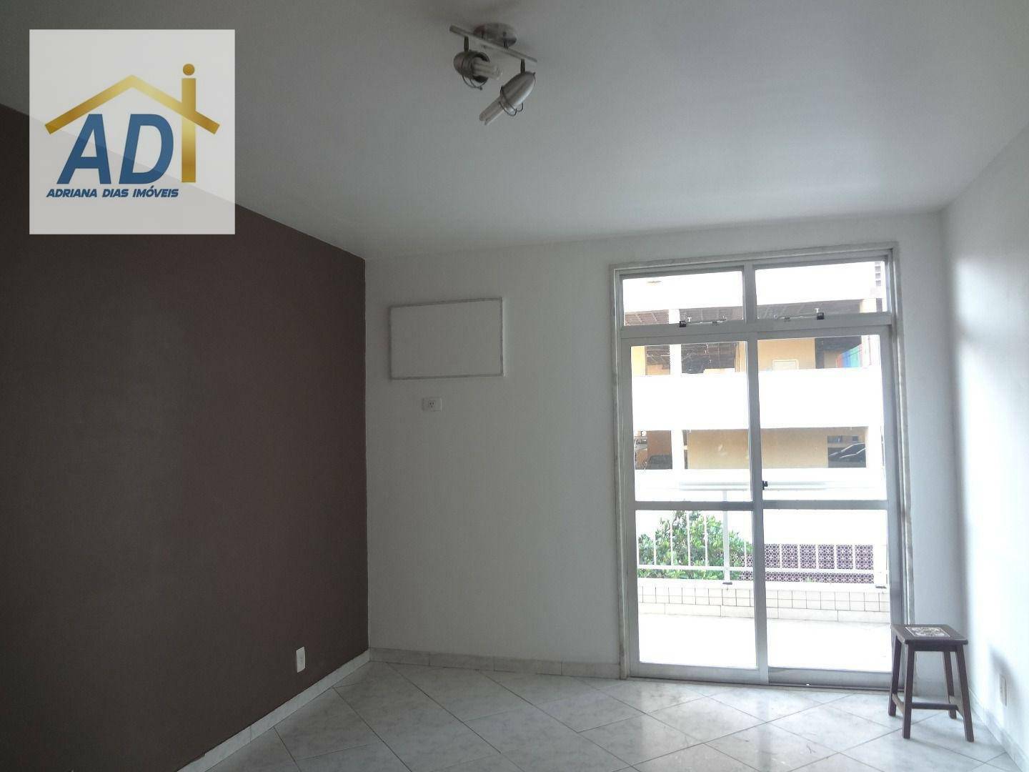 Apartamento para alugar com 2 quartos, 75m² - Foto 1