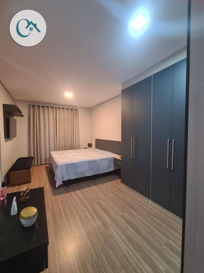 Sobrado à venda com 3 quartos, 225m² - Foto 2