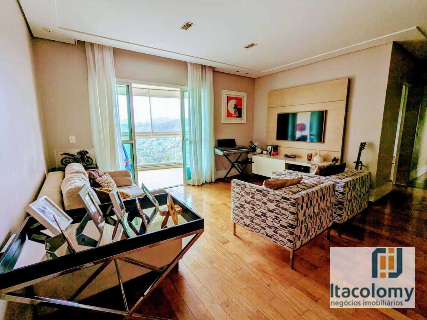 Apartamento à venda com 3 quartos, 133m² - Foto 1