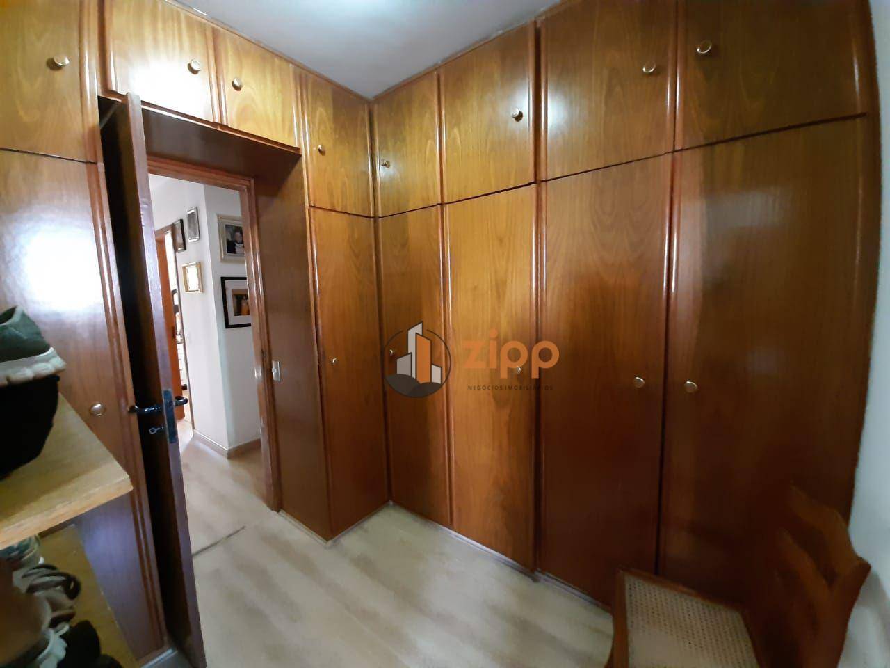 Apartamento à venda com 4 quartos, 157m² - Foto 32