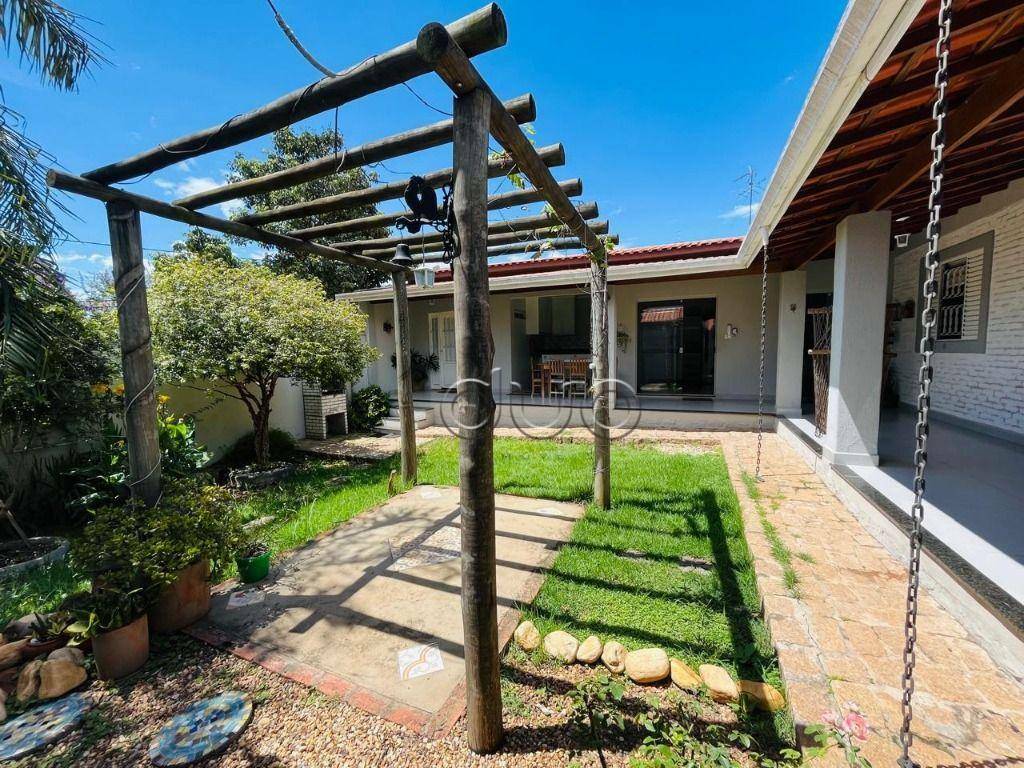 Casa à venda com 4 quartos, 220m² - Foto 5