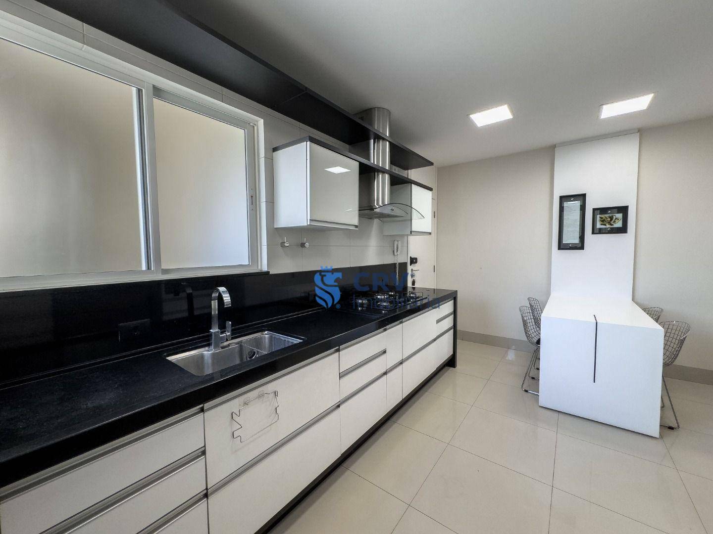 Apartamento para alugar com 3 quartos, 187m² - Foto 8