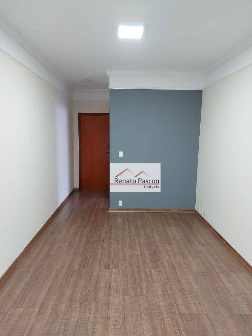 Apartamento à venda com 2 quartos, 69m² - Foto 3