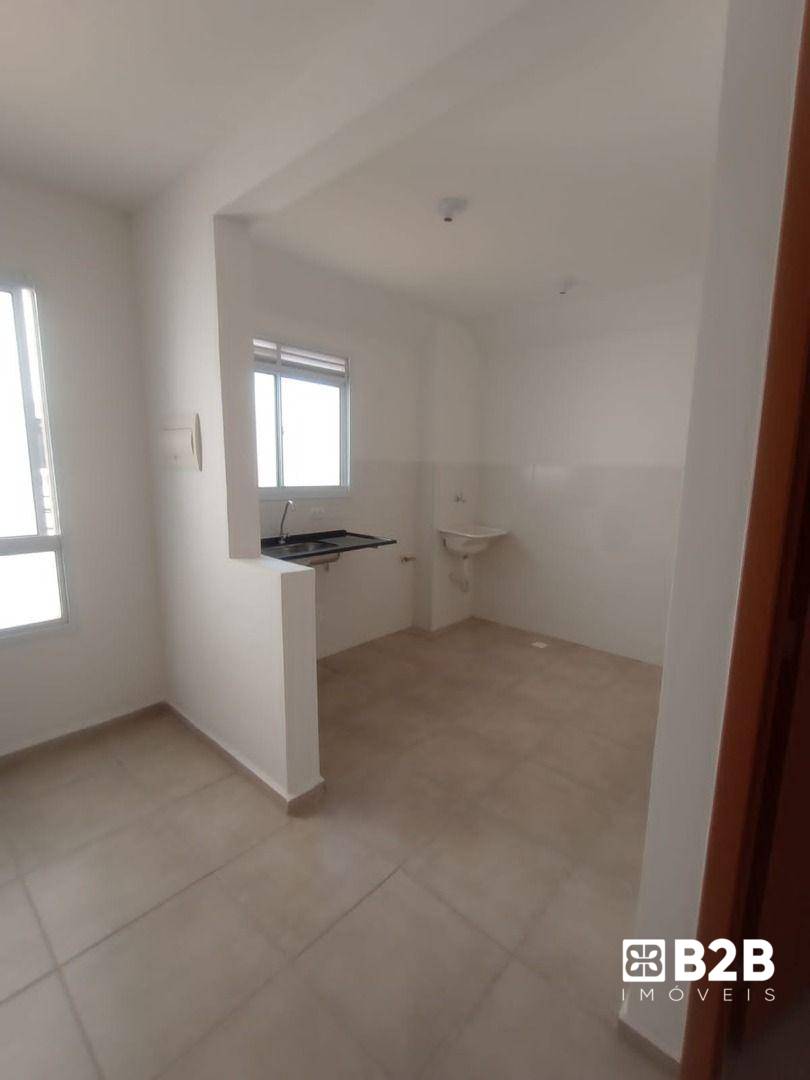 Apartamento à venda com 2 quartos, 42m² - Foto 3