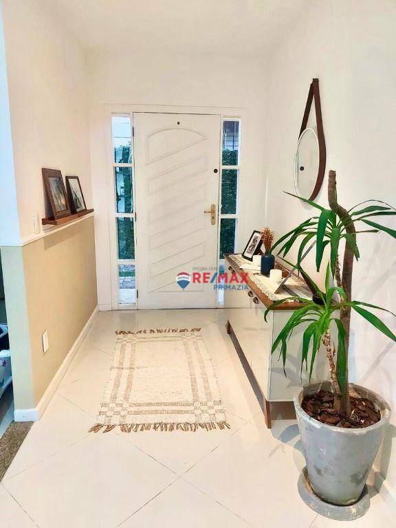Casa de Condomínio à venda com 5 quartos, 258m² - Foto 4