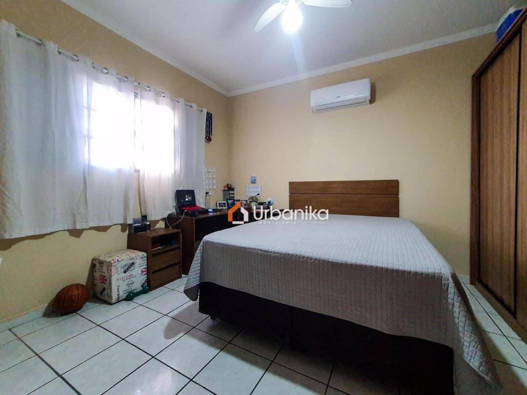 Casa, 3 quartos, 121 m² - Foto 4