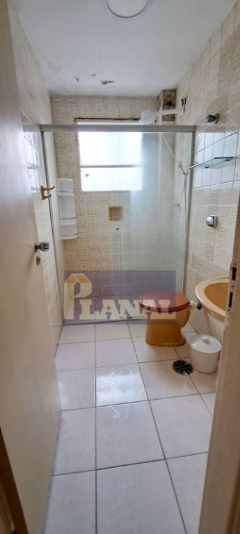 Apartamento à venda com 2 quartos, 66m² - Foto 9