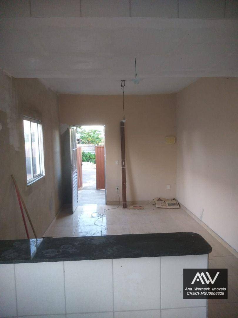 Casa à venda com 2 quartos, 62m² - Foto 6