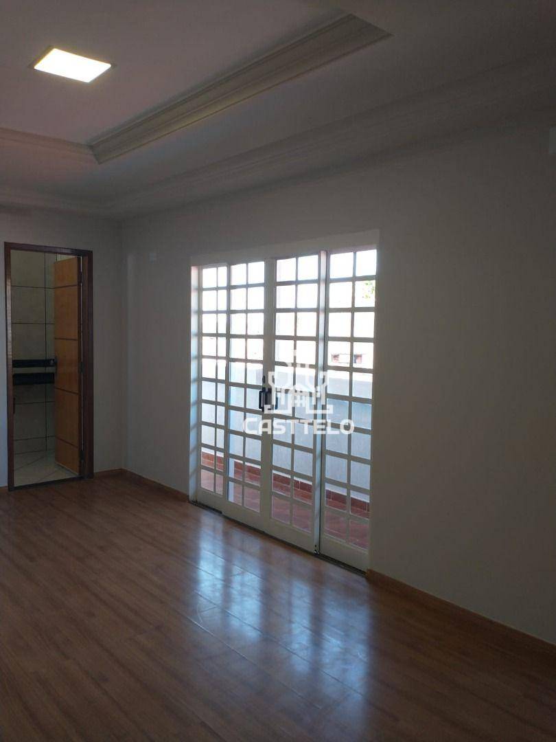 Casa à venda e aluguel com 3 quartos, 174m² - Foto 11