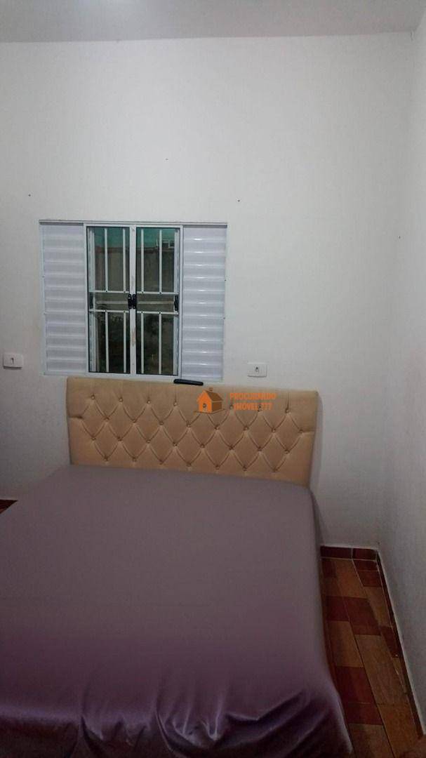 Casa à venda com 2 quartos, 100m² - Foto 4
