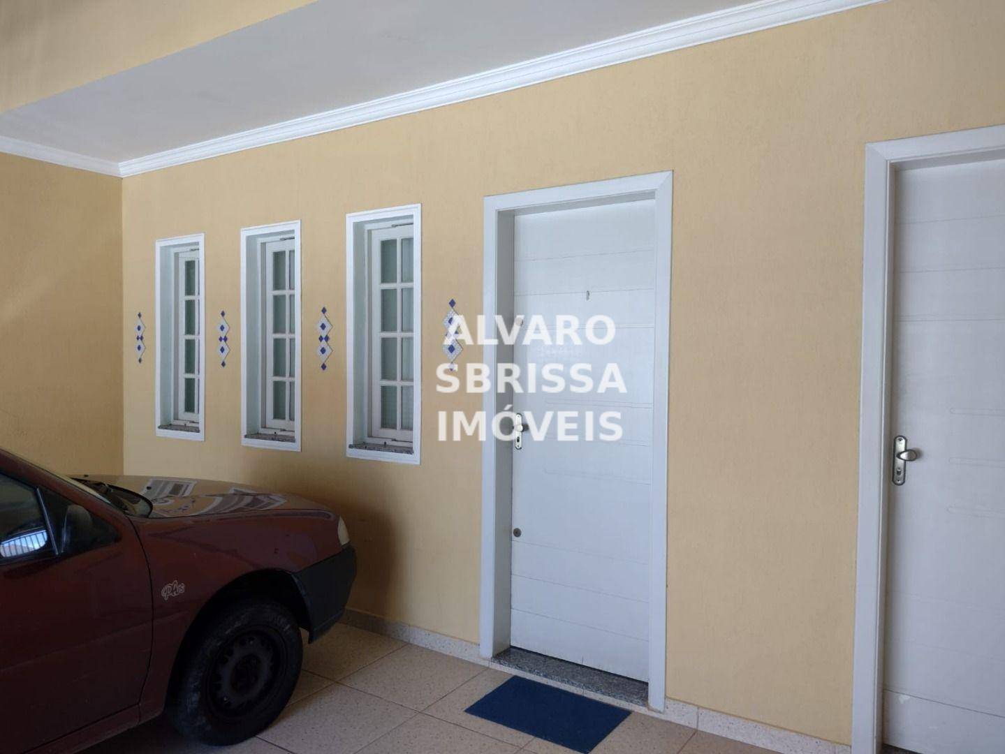 Casa à venda com 2 quartos, 187m² - Foto 2