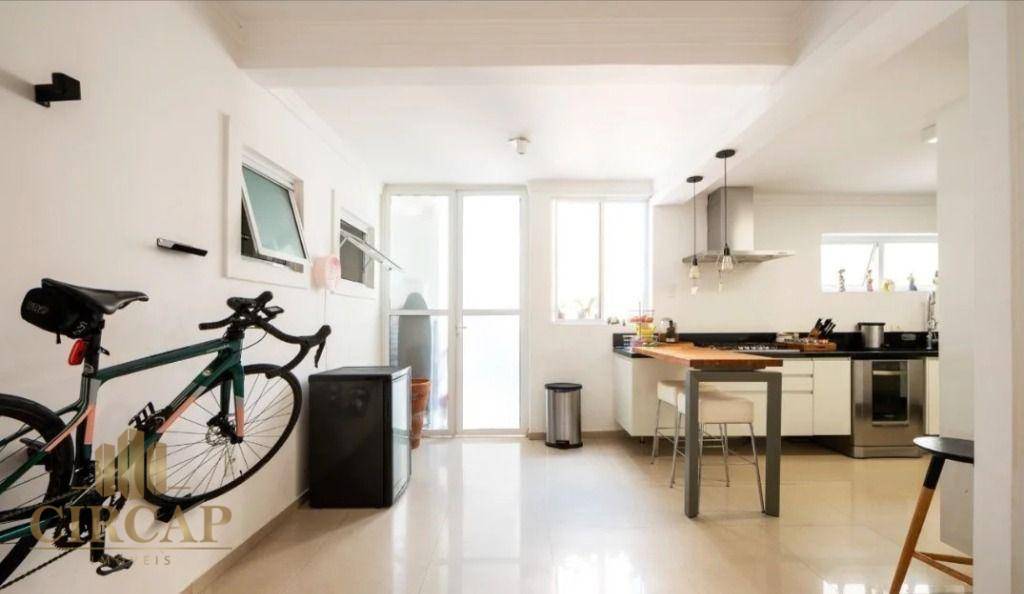 Apartamento à venda com 3 quartos, 270m² - Foto 6