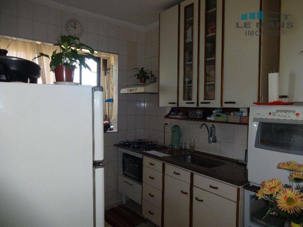 Apartamento à venda com 3 quartos, 74m² - Foto 37