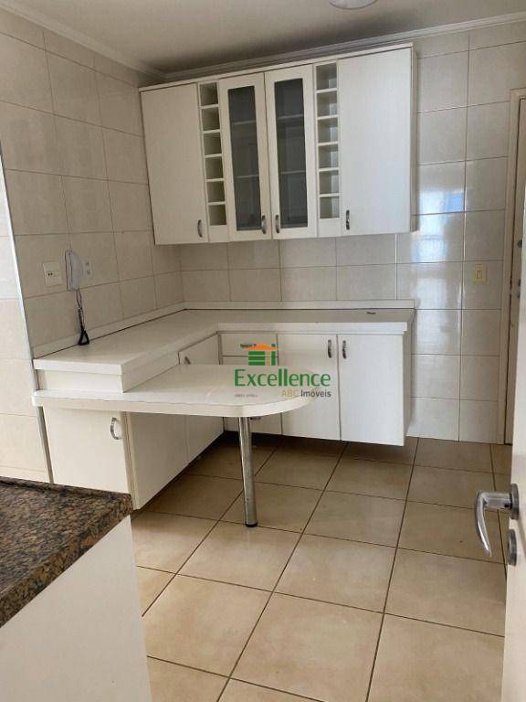 Apartamento à venda com 3 quartos, 108m² - Foto 3