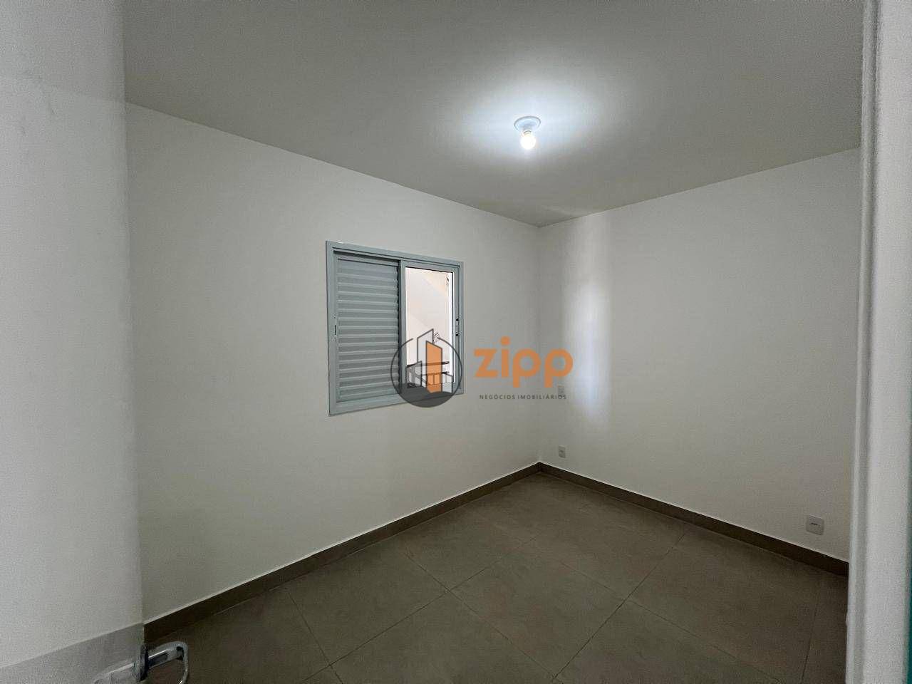 Apartamento para alugar com 2 quartos, 42m² - Foto 12