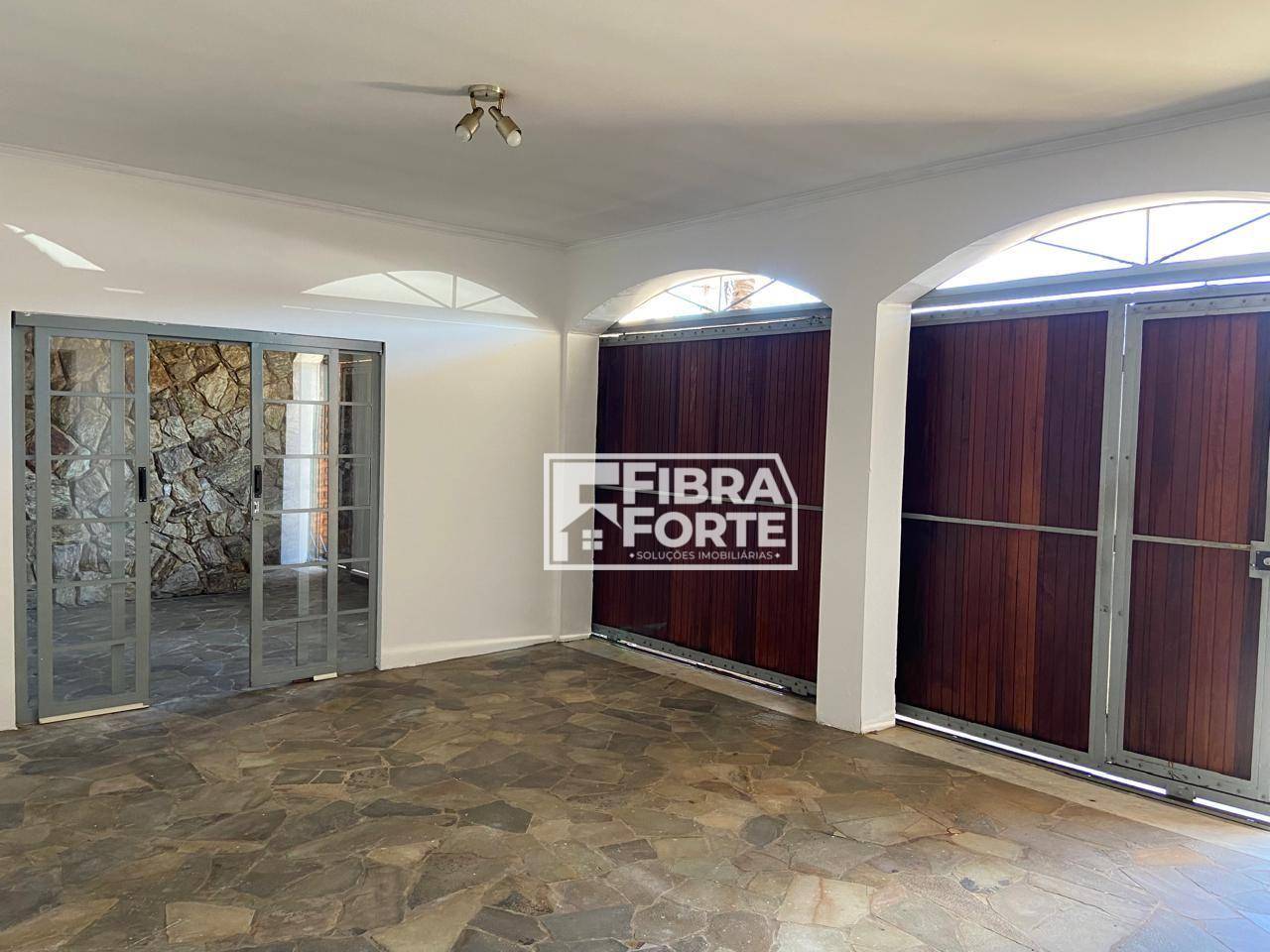 Sobrado para alugar com 3 quartos, 226m² - Foto 4