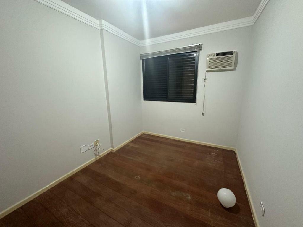 Apartamento para alugar com 4 quartos, 137m² - Foto 16