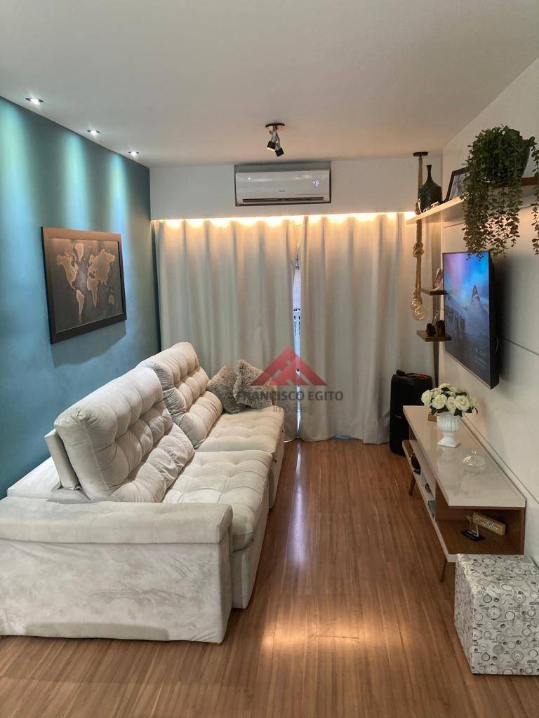 Apartamento à venda com 2 quartos, 65m² - Foto 1