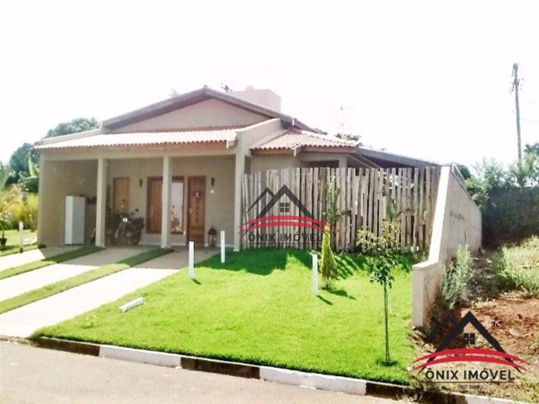 Casa de Condomínio à venda com 3 quartos, 185m² - Foto 2