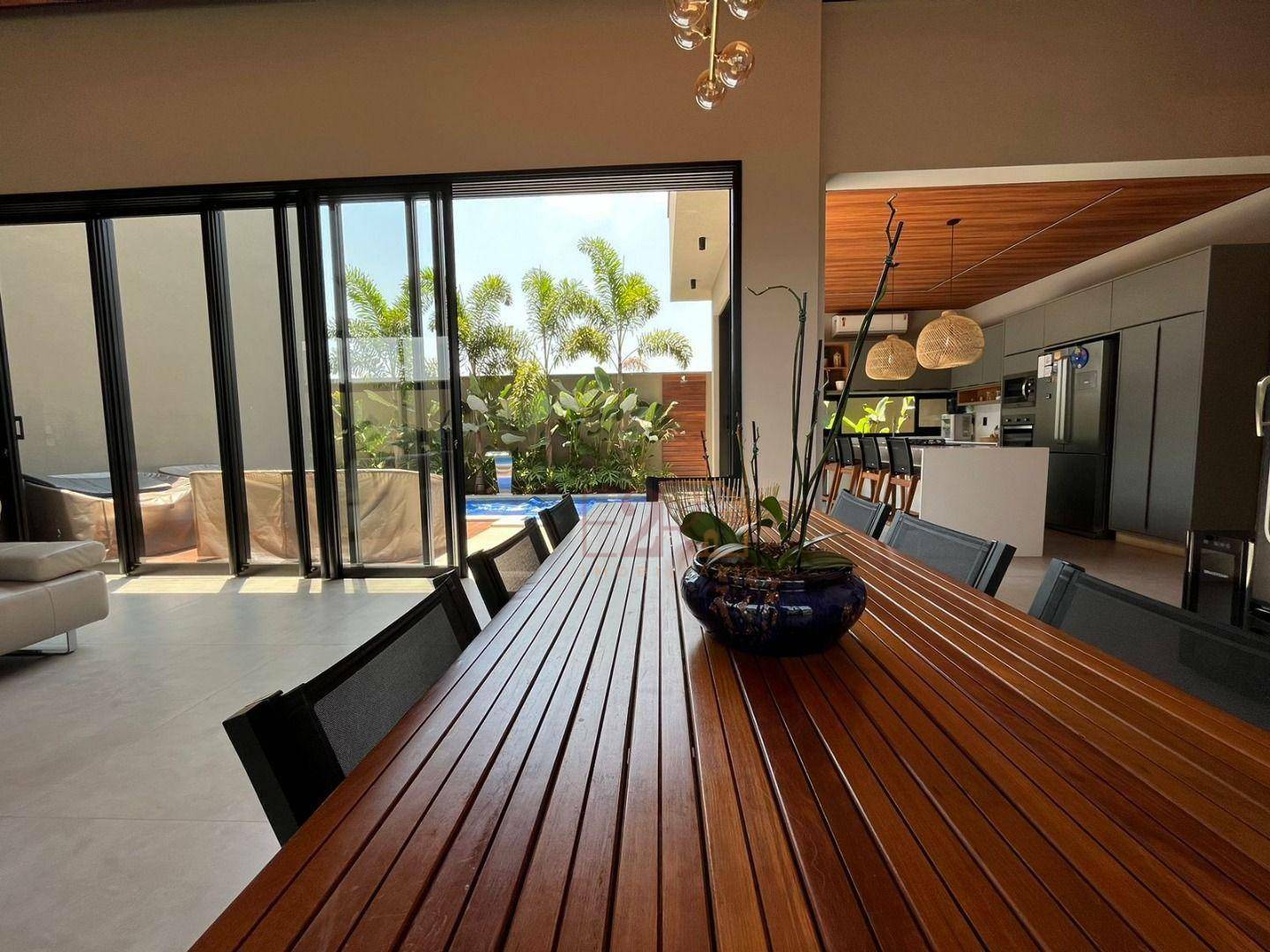 Casa de Condomínio à venda com 3 quartos, 244m² - Foto 9