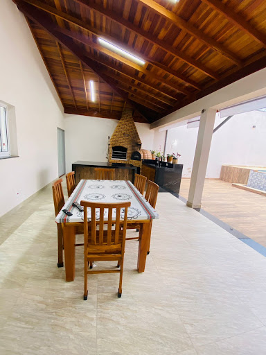 Casa à venda com 3 quartos, 220m² - Foto 4