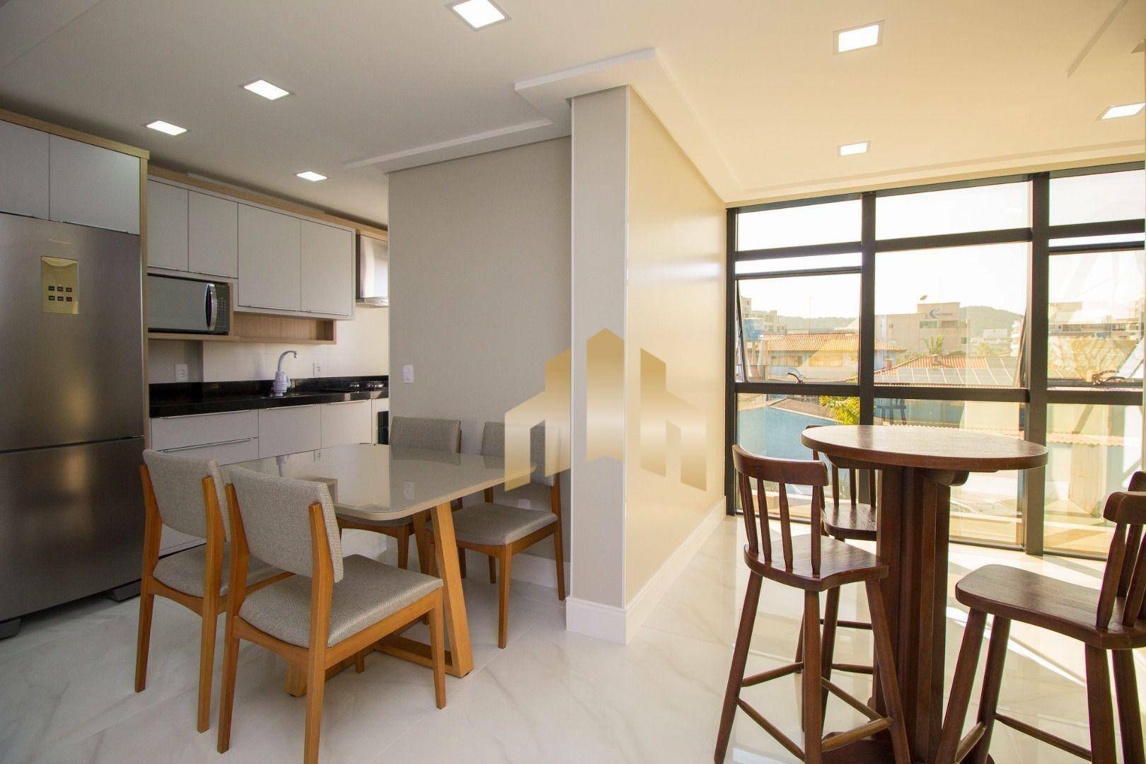 Apartamento à venda com 3 quartos, 105m² - Foto 1