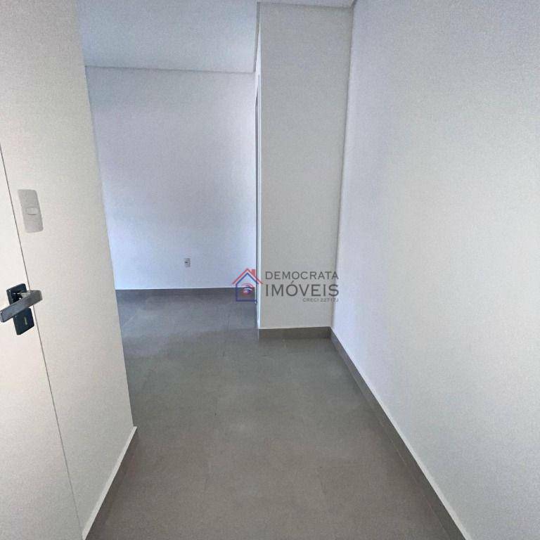 Apartamento à venda com 3 quartos, 89m² - Foto 9