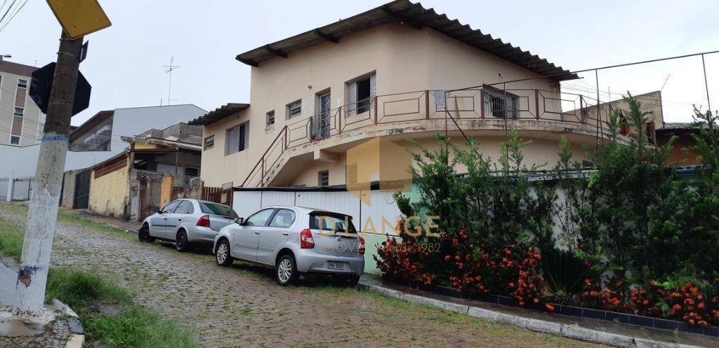 Casa à venda com 3 quartos, 289m² - Foto 4