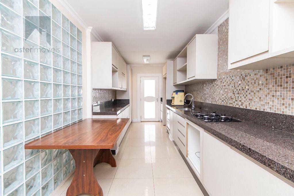 Casa para alugar com 4 quartos, 285m² - Foto 19