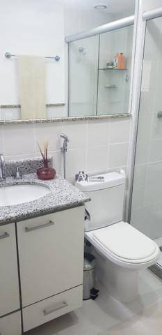 Apartamento à venda com 2 quartos, 70m² - Foto 7