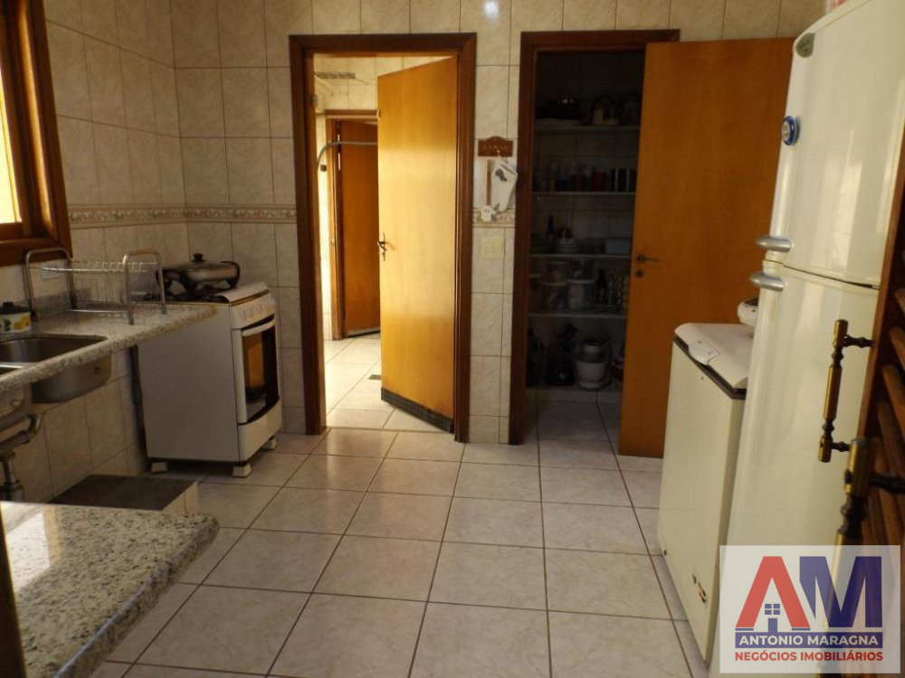 Casa à venda com 3 quartos, 240m² - Foto 30