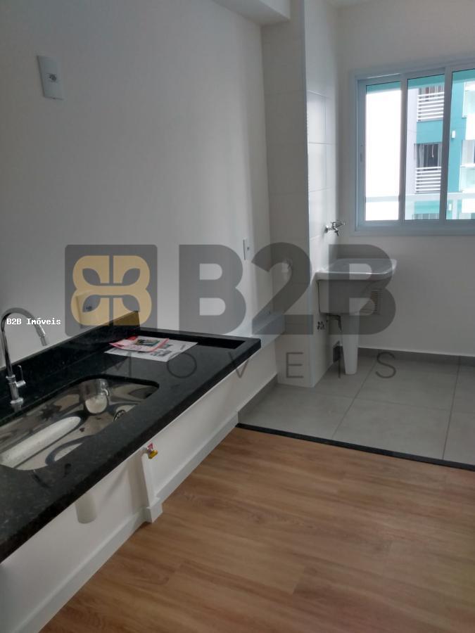 Apartamento à venda com 2 quartos, 60m² - Foto 3