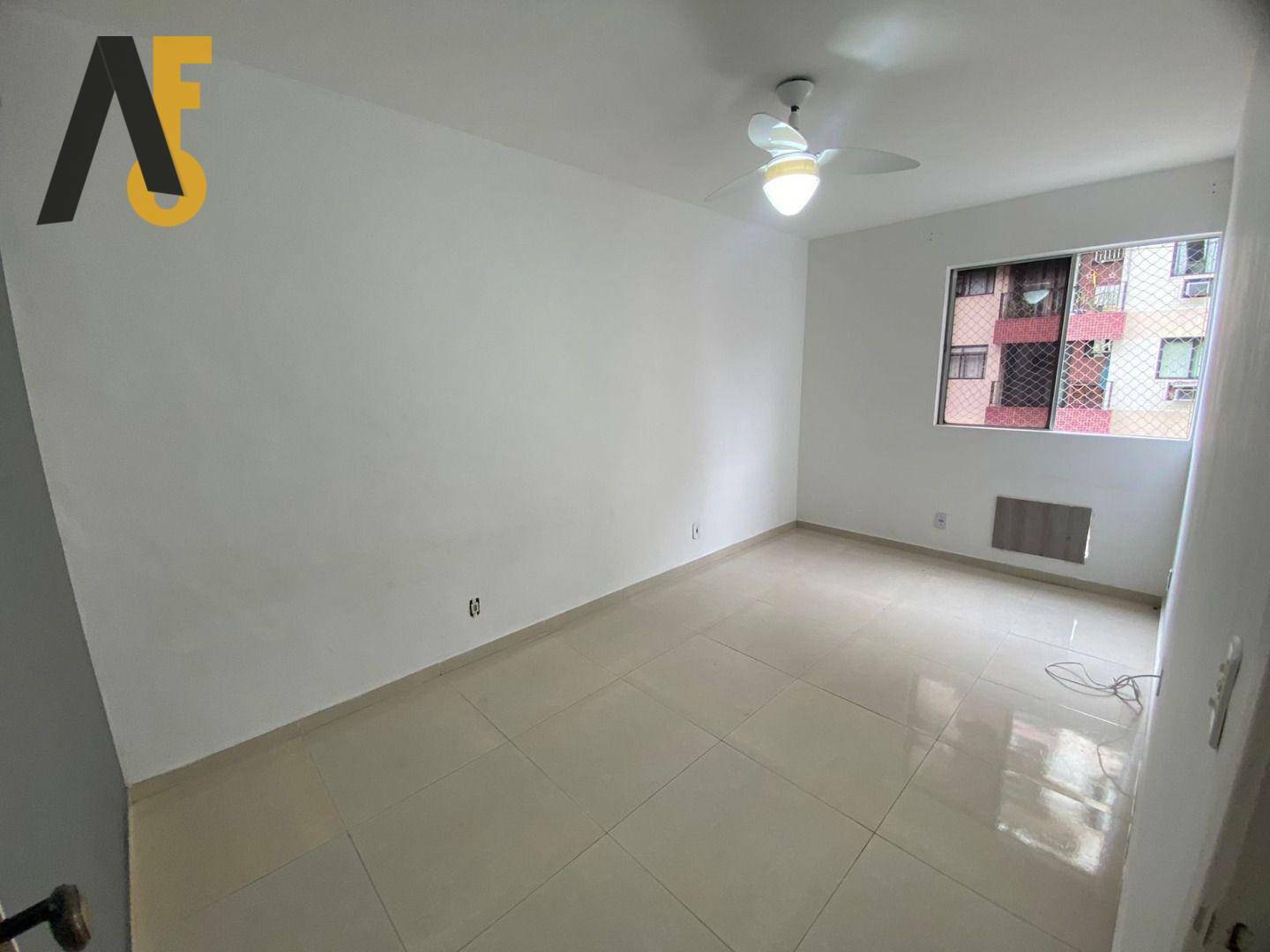 Apartamento à venda com 2 quartos, 64m² - Foto 13