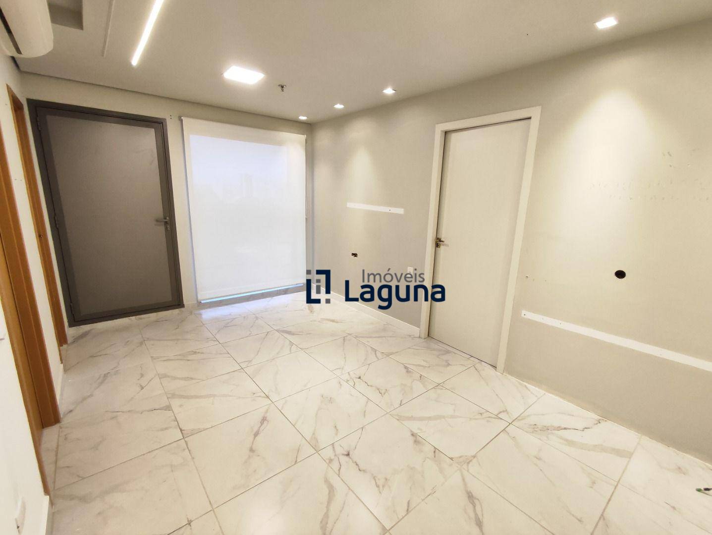 Conjunto Comercial-Sala para alugar, 42m² - Foto 1