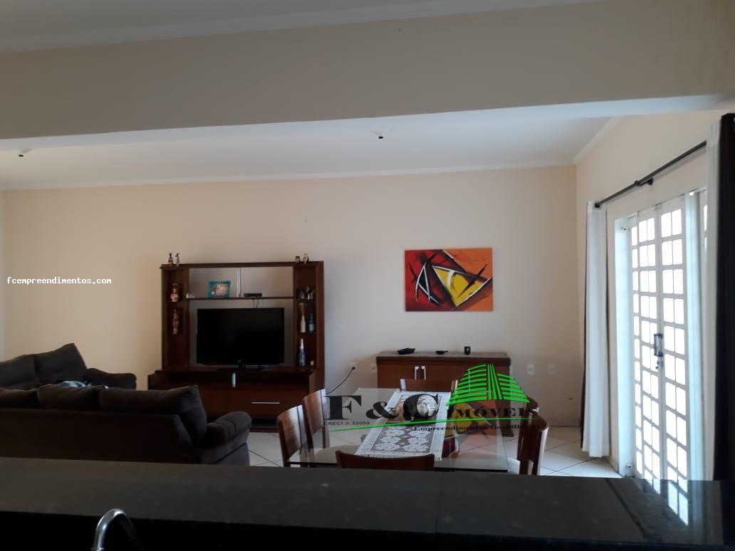 Sobrado à venda com 4 quartos, 250m² - Foto 4