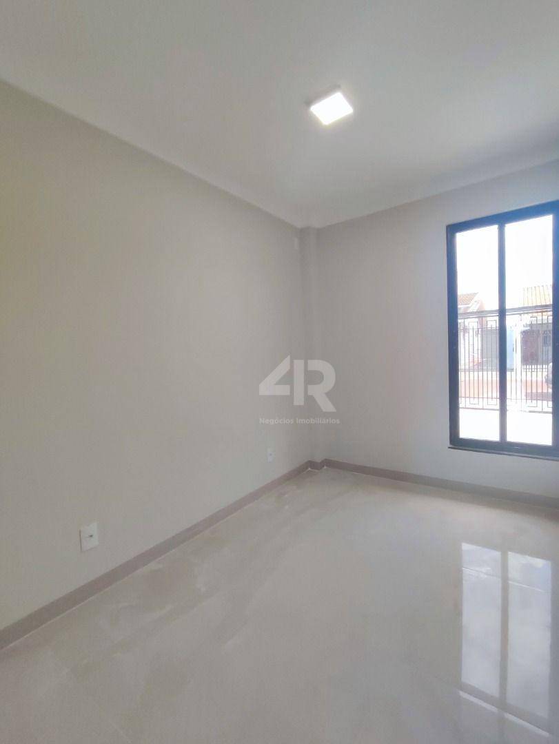 Casa à venda com 2 quartos, 60m² - Foto 5