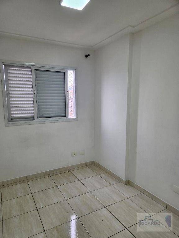 Apartamento à venda e aluguel com 3 quartos, 72m² - Foto 33