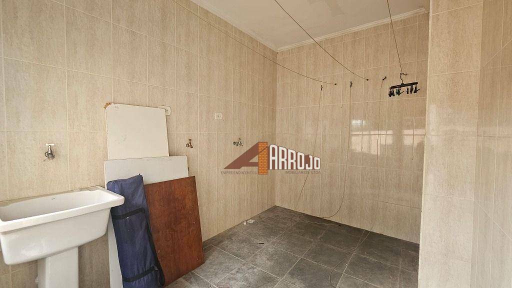 Sobrado à venda com 3 quartos, 201m² - Foto 13