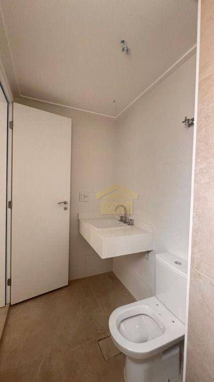 Apartamento para alugar com 3 quartos, 128m² - Foto 16