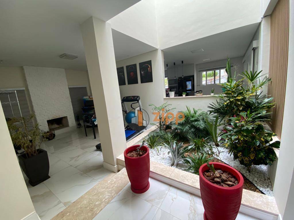 Sobrado à venda com 4 quartos, 550m² - Foto 15