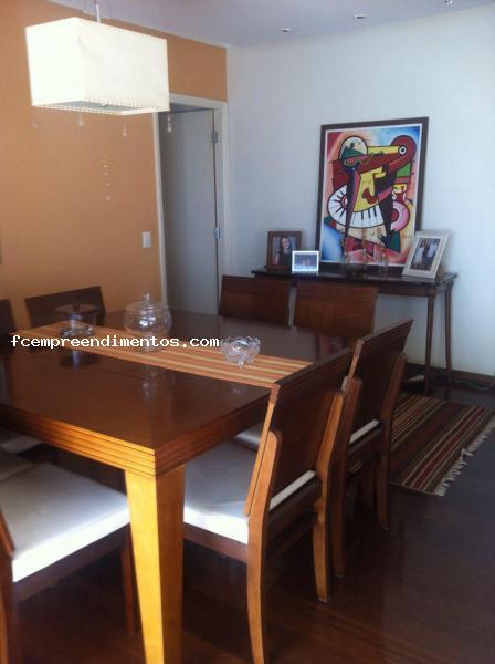 Apartamento à venda com 4 quartos, 180m² - Foto 2