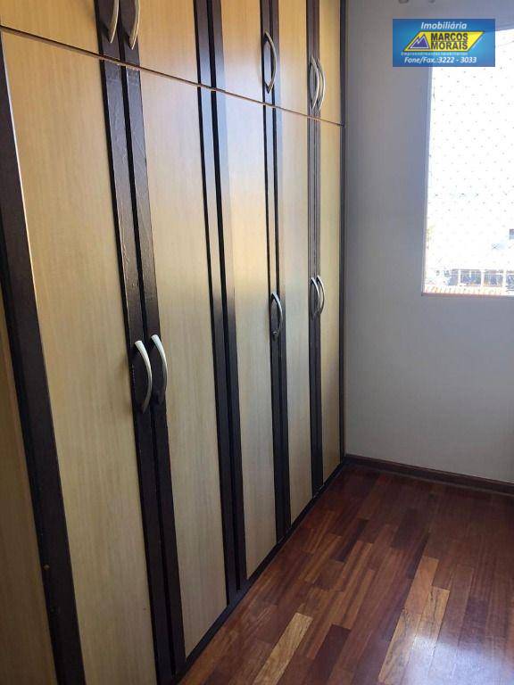 Apartamento para alugar com 3 quartos, 75m² - Foto 12