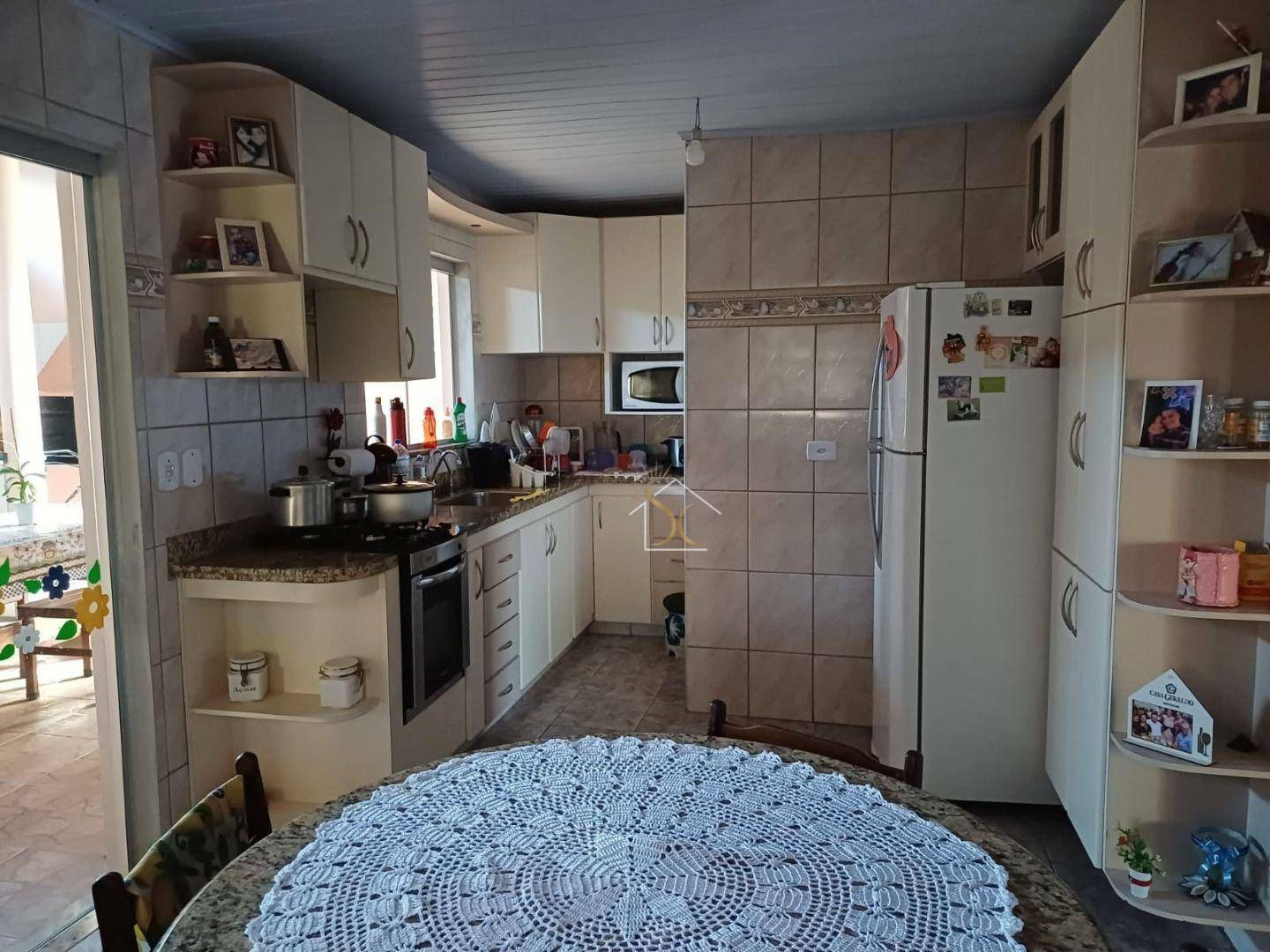 Chácara à venda com 3 quartos, 200m² - Foto 4