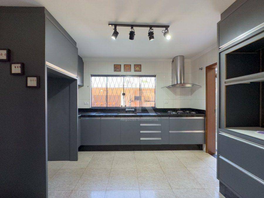 Sobrado à venda com 3 quartos, 404m² - Foto 8